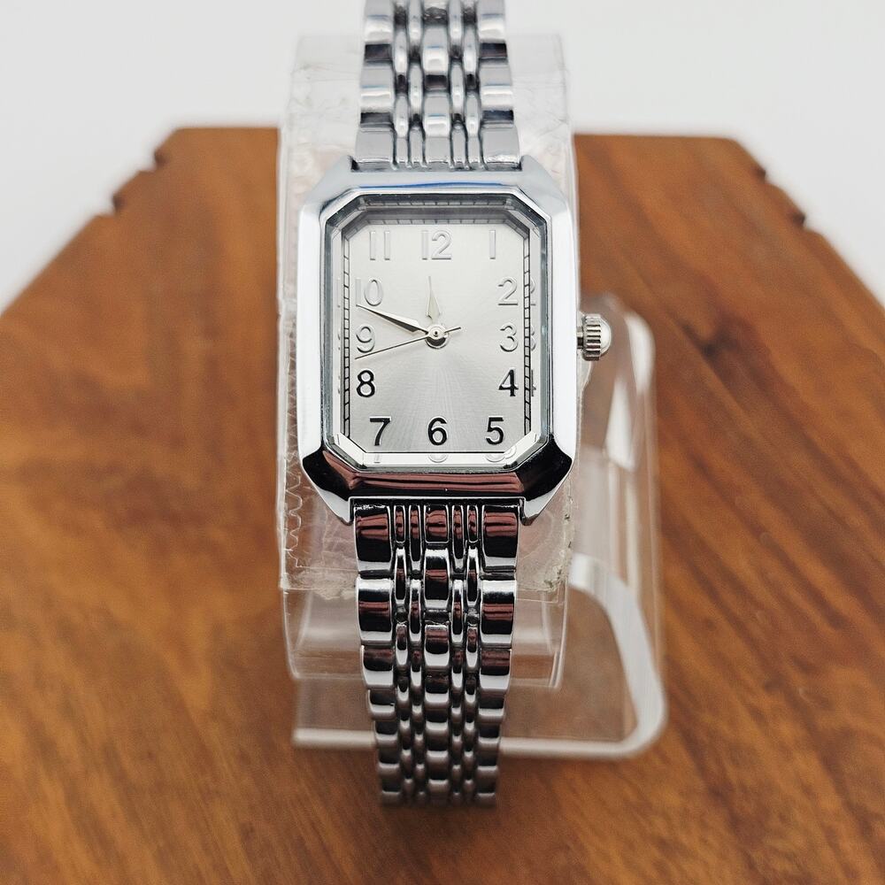 Bestkang Women's Rectangle Dial Analog Watch Silver Tone Contemporary Classic
